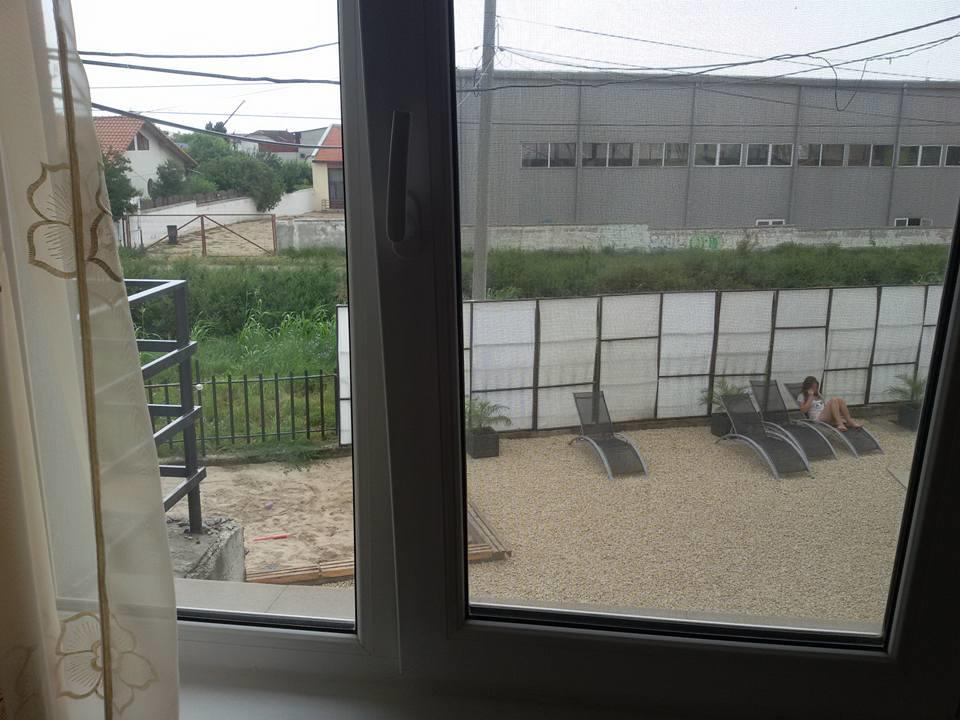 קוסטינסטי Vila Happy מראה חיצוני תמונה
